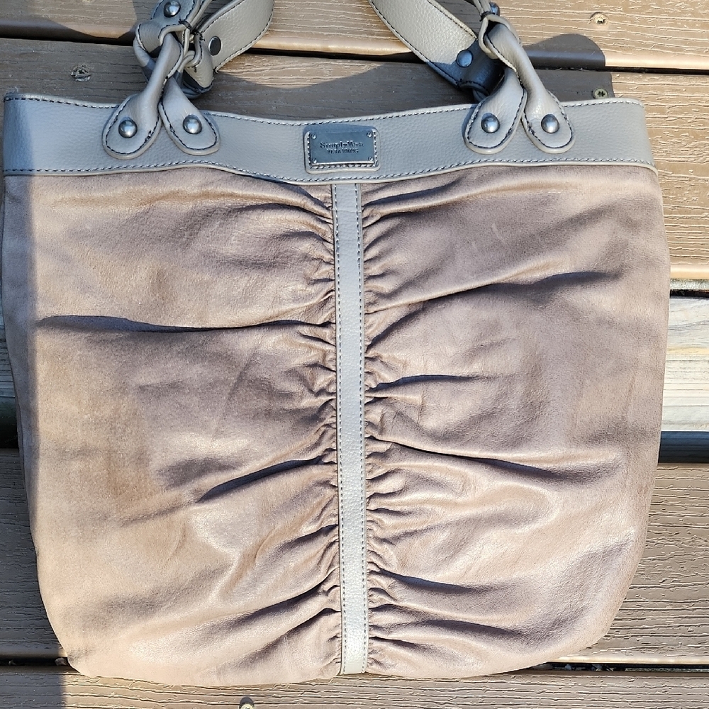 Elegant Tan Leather Tote Bag‎